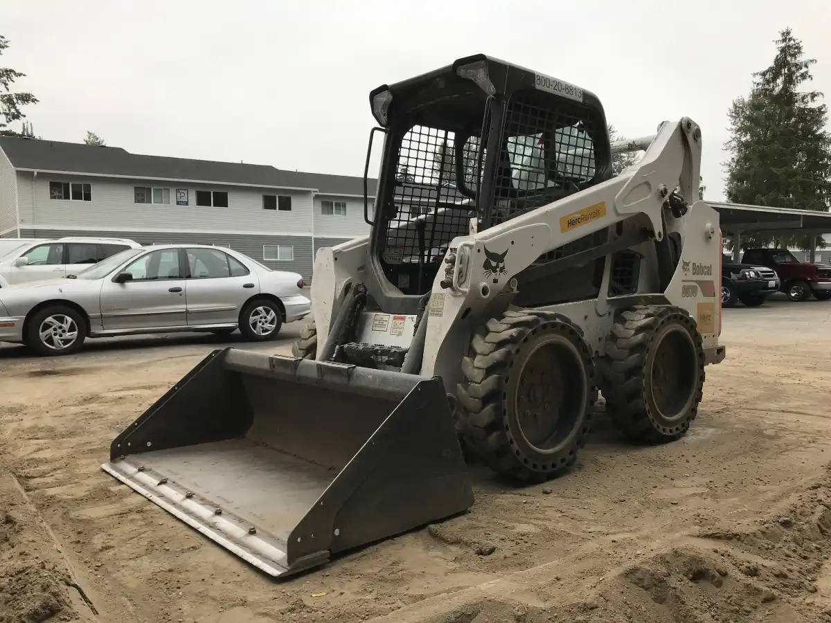 BLog 17 Is A Skid Steer Loader Better With Tracks Or Wheels?